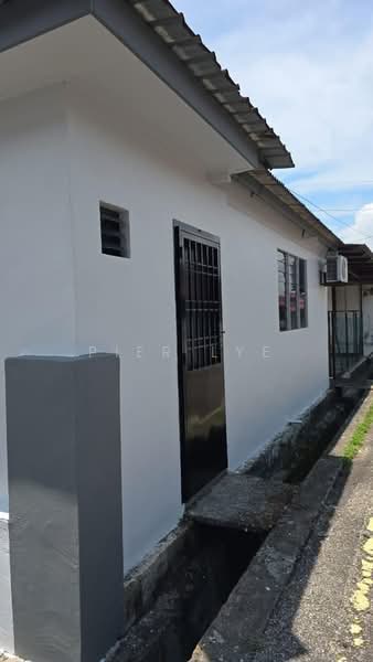 Rumah Teres 1 Tingkat untuk Disewa di Pekan Nanas (Johor) - Pier Lye - PropertyGuru.com.my