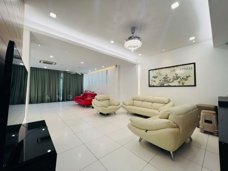 Semi-Detached House for Rent in Taman Tasek (Johor Bahru) - Ang Boon Chai - Living Room - PropertyGuru.com.my