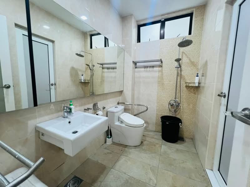 Semi-Detached House for Rent in Taman Tasek (Johor Bahru) - Ang Boon Chai - Bathroom - PropertyGuru.com.my