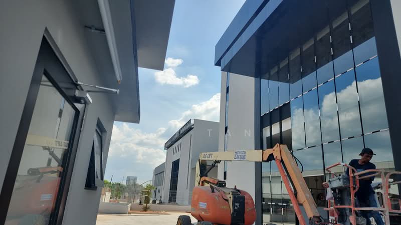 Detached Factory for Rent in Taman Impian Emas (Skudai) - Sky Tan - Exterior - PropertyGuru.com.my
