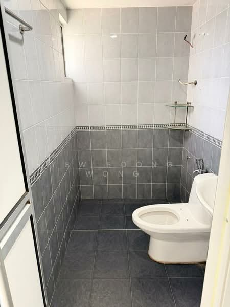 Condominium for Sale at Teratai Mewah Condominium - Yew Foong Wong - Bathroom - PropertyGuru.com.my