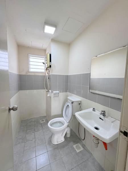Pangsapuri untuk Disewa di The Residence 1 @ Tiara East - Jacqueline San - Bathroom - PropertyGuru.com.my
