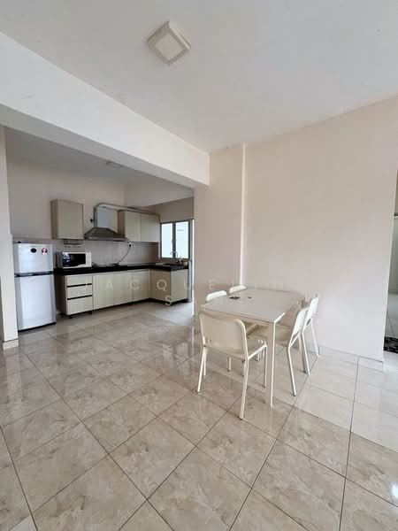 Pangsapuri untuk Disewa di The Residence 1 @ Tiara East - Jacqueline San - Kitchen - PropertyGuru.com.my