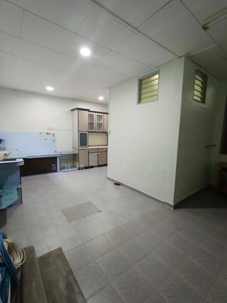 2-storey Terraced House for Sale in Bandar Selesa Jaya (Skudai) - Sharon Ng - Kitchen - PropertyGuru.com.my