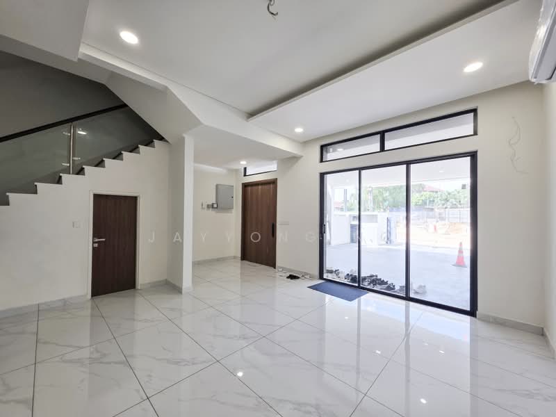 Terraced House for Sale in Happy Garden (Kuchai Lama) - Jayyong Ng - Living Room - PropertyGuru.com.my