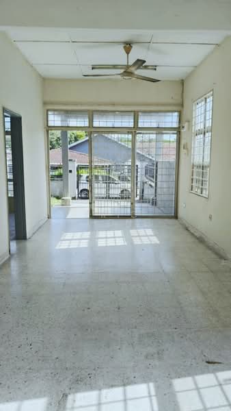 Terraced House for Rent in Taman Desa Cempaka (Nilai) - Eric Chong - Living Room - PropertyGuru.com.my