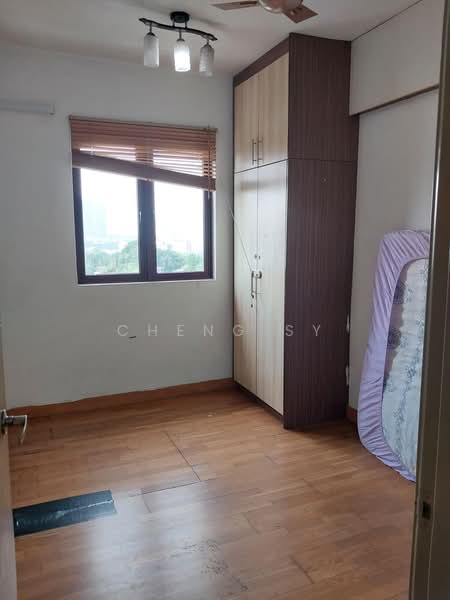 Kondominium untuk Dijual di Savanna Condominium - Cheng SY - Bedroom - PropertyGuru.com.my