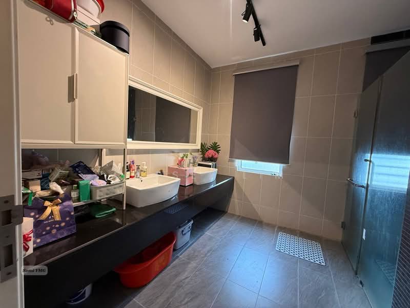 Semi-Detached House for Sale in Bandar Botanic (Klang) - Cassey Lim - Bathroom - PropertyGuru.com.my