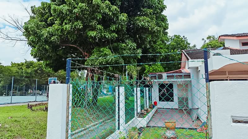 1-storey Terraced House for Sale in Kelana Jaya (Petaling Jaya) - Vincent Liaw - Exterior - PropertyGuru.com.my