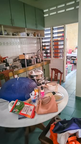 1-storey Terraced House for Sale in Kelana Jaya (Petaling Jaya) - Vincent Liaw - Kitchen - PropertyGuru.com.my