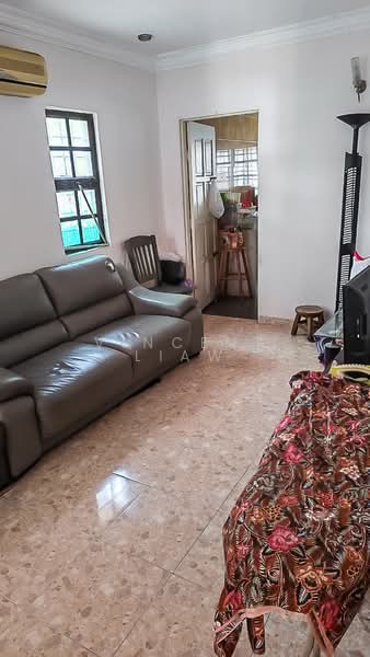 1-storey Terraced House for Sale in Kelana Jaya (Petaling Jaya) - Vincent Liaw - Living Room - PropertyGuru.com.my