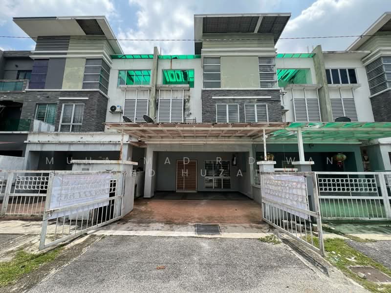 Rumah Berkembar untuk Dijual di Sungai Buloh (Selangor) - Muhammad Ridhwan Mohd Huzairi - Exterior - PropertyGuru.com.my