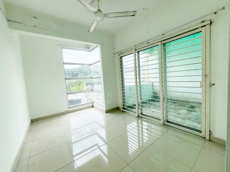 Rumah Berkembar untuk Dijual di Sungai Buloh (Selangor) - Muhammad Ridhwan Mohd Huzairi - Balcony - PropertyGuru.com.my