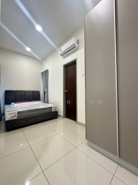 Servis Apartment untuk Disewa di G Residence - Jason Sim - Bedroom - PropertyGuru.com.my