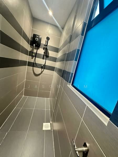 Servis Apartment untuk Disewa di G Residence - Jason Sim - Bathroom - PropertyGuru.com.my