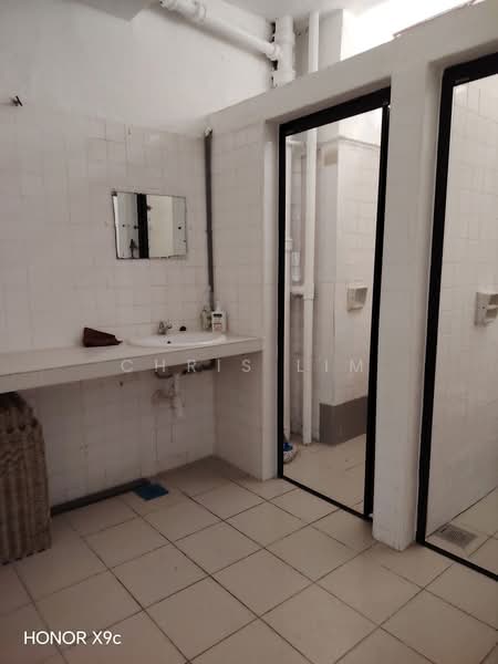 Shop / Office for Rent in Jalan Klang Lama (Old Klang Road) (Kuala Lumpur) - Chris Lim - Bathroom - PropertyGuru.com.my