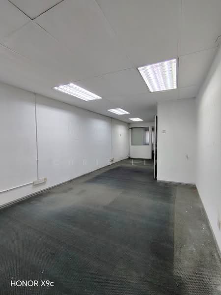 Shop / Office for Rent in Jalan Klang Lama (Old Klang Road) (Kuala Lumpur) - Chris Lim - Interior - PropertyGuru.com.my