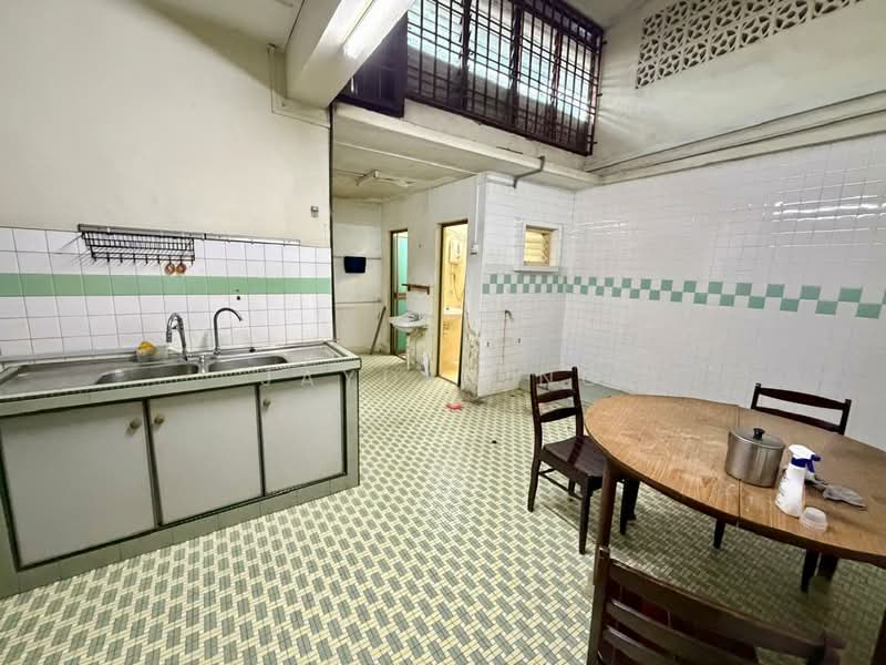 1-storey Terraced House for Sale in Taman Serene (Johor Bahru) - Jayden Ng - Kitchen - PropertyGuru.com.my