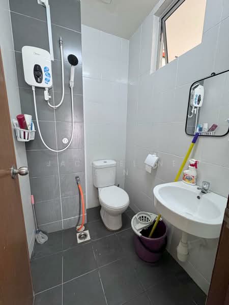 Servis Apartment untuk Disewa di Ascotte Boulevard - Jacqueline San - Bathroom - PropertyGuru.com.my