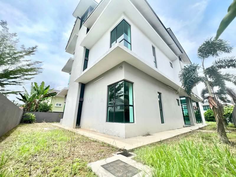 Rumah Banglo untuk Dijual di Taman Universiti (Bangi) - Hazwan Hilmi - Exterior - PropertyGuru.com.my