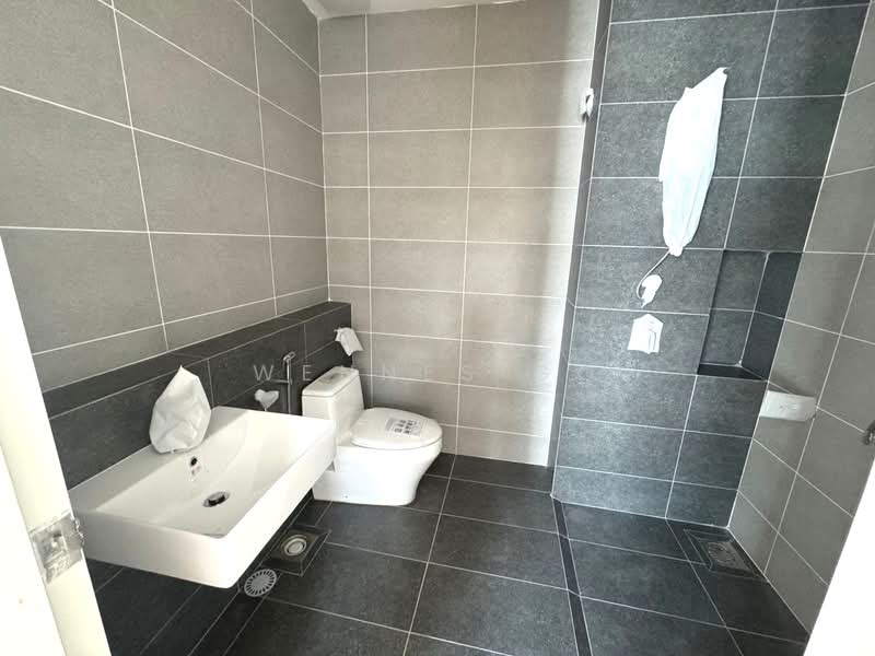 Rumah Berkembar untuk Dijual di Johor Bahru (Johor) - Wennes Go - Bathroom - PropertyGuru.com.my