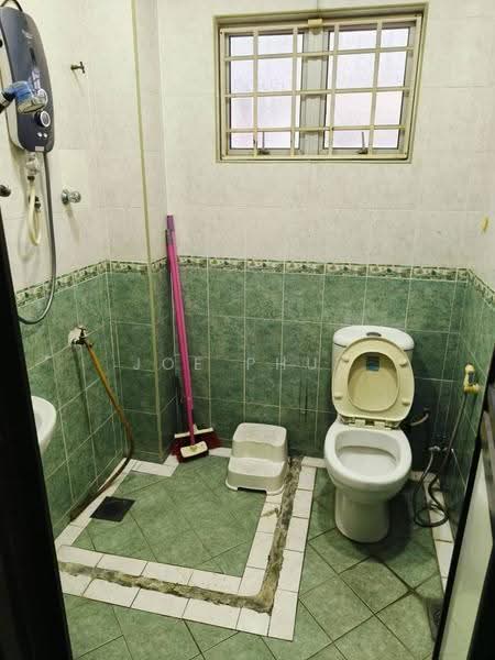 Terraced House for Sale in Taman Selayang Utama (Selayang) - Joe Phua - Bathroom - PropertyGuru.com.my