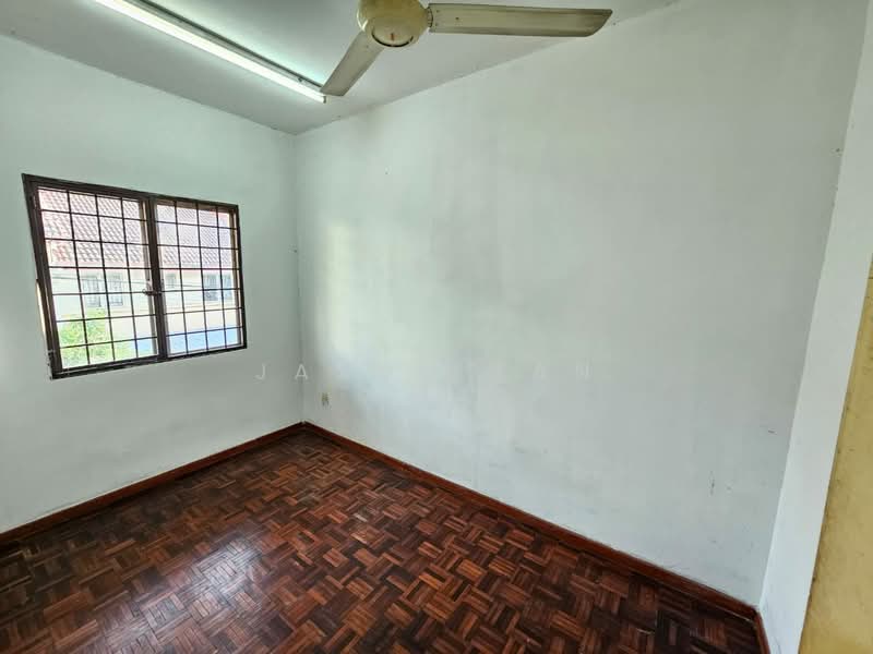 Rumah Teres 2 Tingkat untuk Dijual di Taman Putra Permai (Seri Kembangan) - Jason Tan - Interior - PropertyGuru.com.my