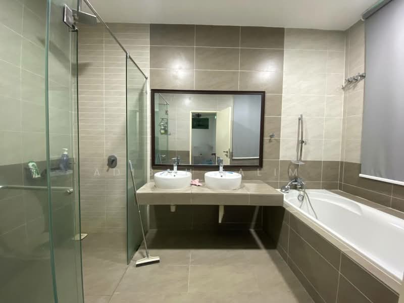 Semi-Detached House for Sale in Cyberjaya (Selangor) - Adibah Salim - Bathroom - PropertyGuru.com.my