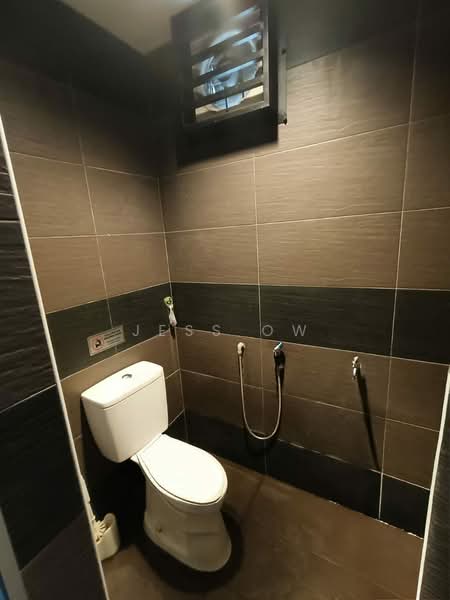 Shop / Office for Rent in Taman Ungku Tun Aminah (Skudai) - Jess Ow - Bathroom - PropertyGuru.com.my