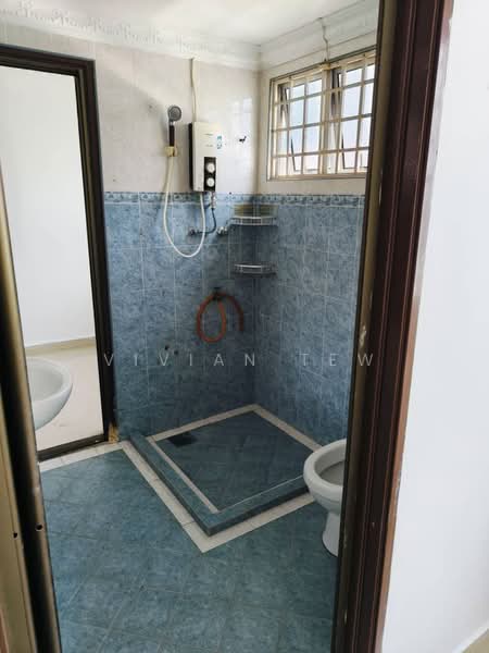 Rumah Teres untuk Dijual di Taman Selayang Utama (Selayang) - Vivian Tew - Bathroom - PropertyGuru.com.my