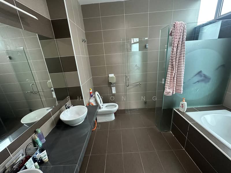 Rumah Kluster untuk Dijual di Taman Nusa Sentral (Iskandar Puteri (Nusajaya)) - Sharon Ng - Bathroom - PropertyGuru.com.my