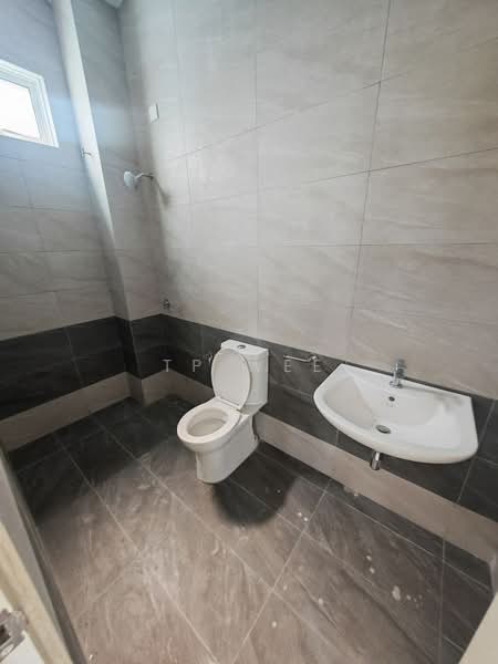 Rumah Berkembar untuk Dijual di Taman Klebang Utama (Klebang) - TP Wee - PropertyGuru.com.my