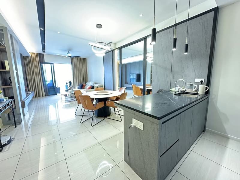 Condominium for Sale at Queens Residences Q1 @ Queens Waterfront - Minggie . - Living Room - PropertyGuru.com.my