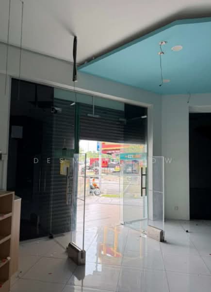 Shop / Office for Rent in Bandar Seri Putra (Bangi) - Desmond Low - Entrance - PropertyGuru.com.my