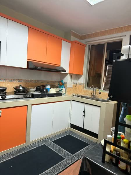 Service Residence for Rent at D'Inspire Residence (Inspira Bestari) - Jess Ow - Kitchen - PropertyGuru.com.my