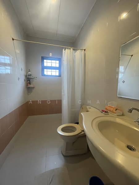 Townhouse for Sale in Sunway Damansara (Kota Damansara) - Angie Chai - Bathroom - PropertyGuru.com.my