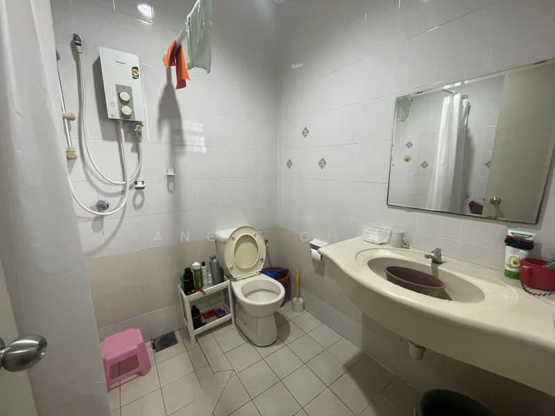 Townhouse for Sale in Sunway Damansara (Kota Damansara) - Angie Chai - Bathroom - PropertyGuru.com.my