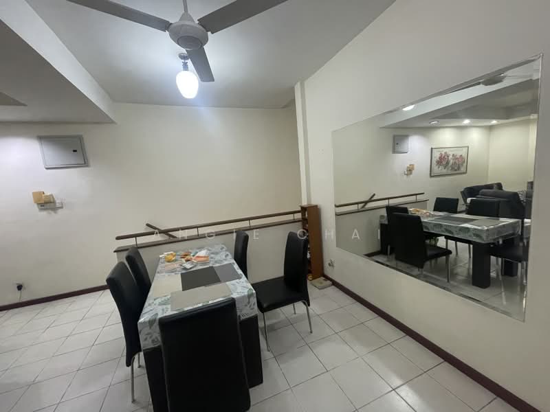 Townhouse for Sale in Sunway Damansara (Kota Damansara) - Angie Chai - Dining Room - PropertyGuru.com.my