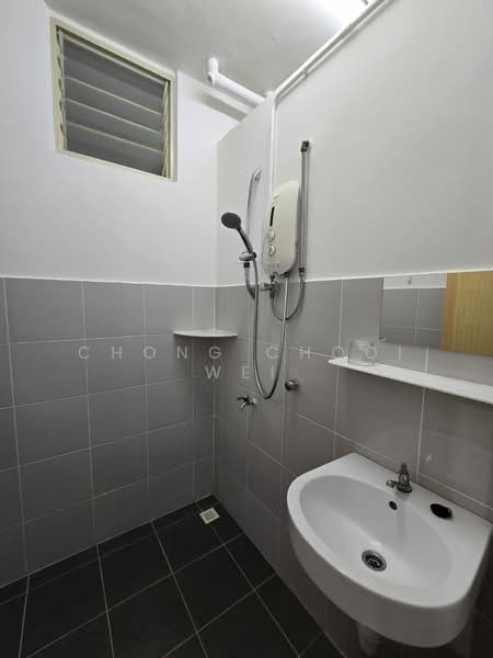 Pangsapuri untuk Dijual di Idaman Selasih - Chong Chooi Wei - Bathroom - PropertyGuru.com.my