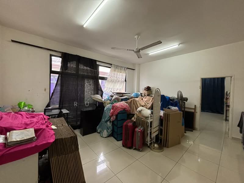 Rumah Berkembar untuk Dijual di Bandar Cemerlang (Ulu Tiram) - Ruice Tey - Living Room - PropertyGuru.com.my