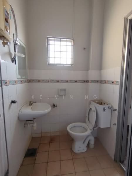 Rumah Teres 2 Tingkat untuk Dijual di Kajang Prima (Kajang) - Kelvin Ng - Bathroom - PropertyGuru.com.my