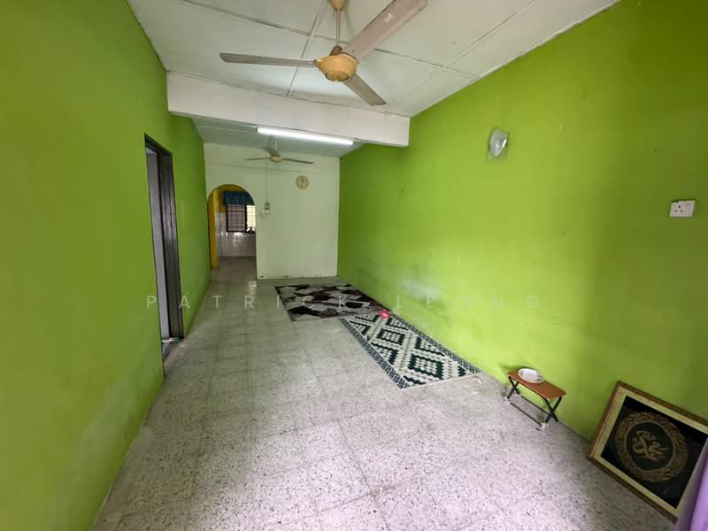 Rumah Teres untuk Dijual di Klang (Selangor) - Patrick Leong - Living Room - PropertyGuru.com.my