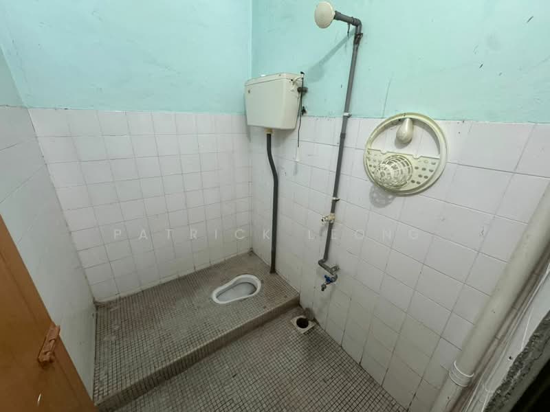 Rumah Teres untuk Dijual di Klang (Selangor) - Patrick Leong - Bathroom - PropertyGuru.com.my