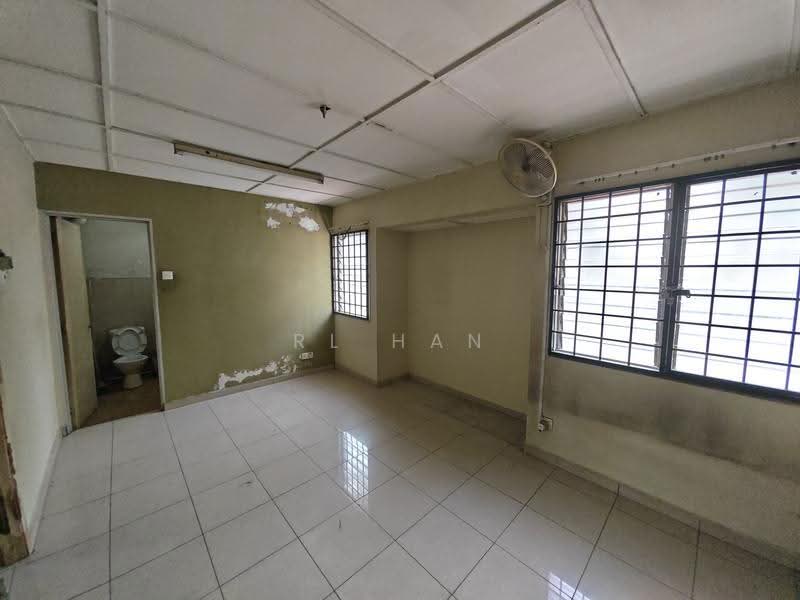 2-storey Terraced House for Sale in SS14 (Subang Jaya) - RL Han - Bathroom - PropertyGuru.com.my