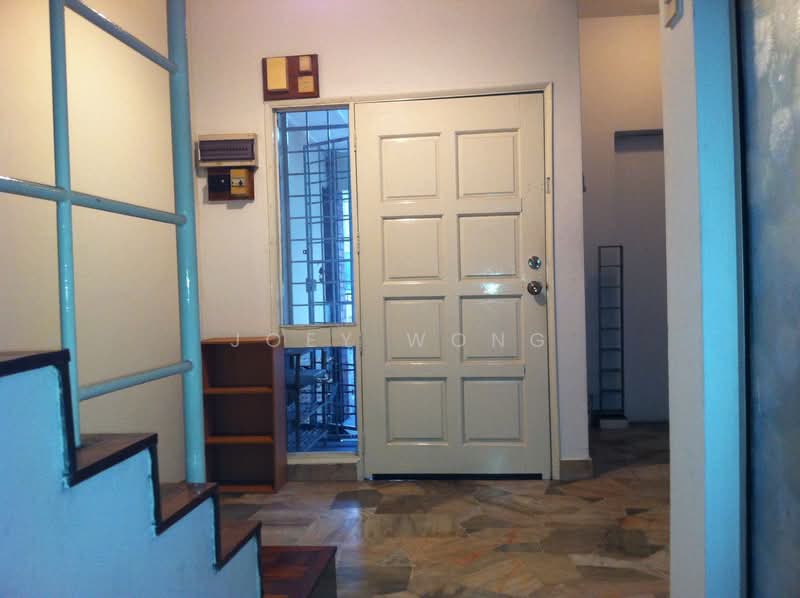 2.5-storey Terraced House for Rent in Wangsa Baiduri (Subang Jaya) - Joey Wong - Entrance - PropertyGuru.com.my