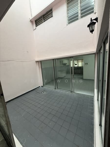 2.5-storey Terraced House for Rent in Wangsa Baiduri (Subang Jaya) - Joey Wong - Kitchen - PropertyGuru.com.my