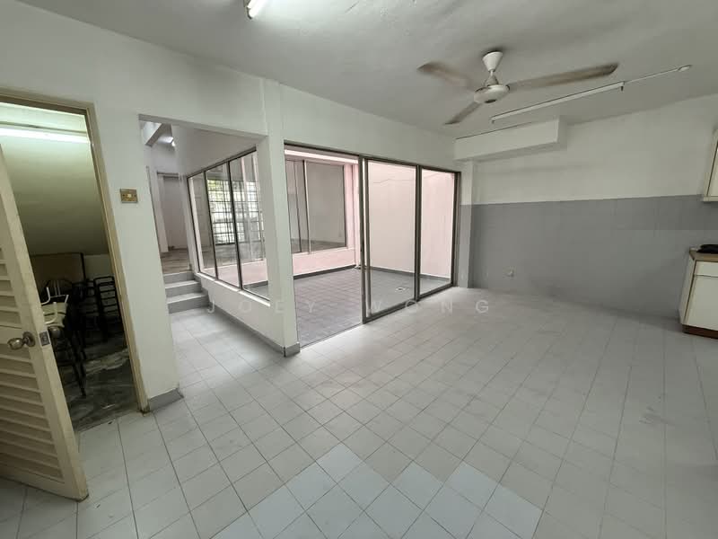 2.5-storey Terraced House for Rent in Wangsa Baiduri (Subang Jaya) - Joey Wong - Interior - PropertyGuru.com.my