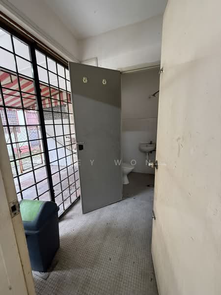 2.5-storey Terraced House for Rent in Wangsa Baiduri (Subang Jaya) - Joey Wong - Bathroom - PropertyGuru.com.my