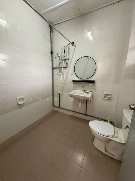 2.5-storey Terraced House for Rent in Wangsa Baiduri (Subang Jaya) - Joey Wong - Bathroom - PropertyGuru.com.my