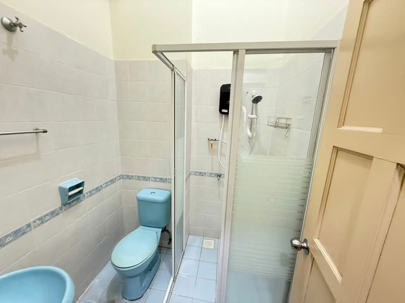 Semi-Detached House for Rent in Ipoh (Perak) - Ainsley Thong - Bathroom - PropertyGuru.com.my